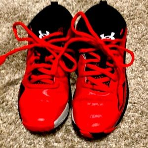 Used Underarmour sneakers.